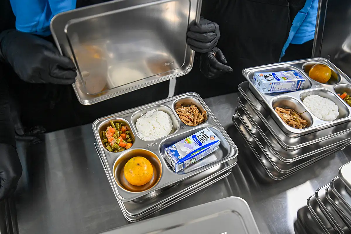 Program Makan Bergizi Gratis MBG dari pemerintah bertujuan meningkatkan gizi anak sekolah dengan dukungan produsen pangan seperti Rotte Factory.